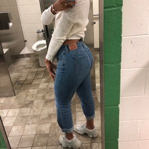 Vintage Levi’s mom jeans